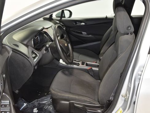 Used 2017 Chevrolet Cruze LS image 10
