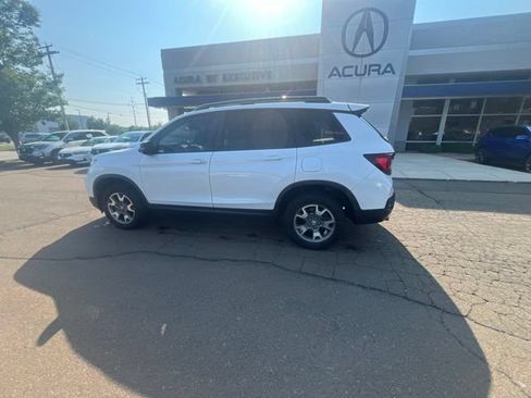 Used 2023 Honda Passport TrailSport image 5