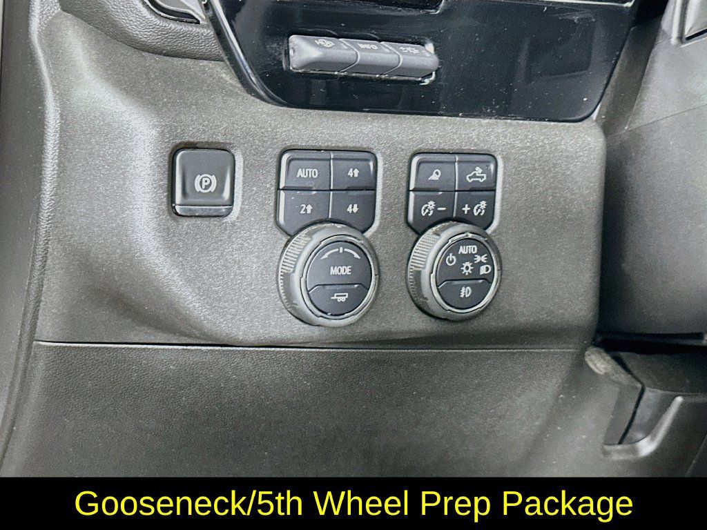 Used 2025 Chevrolet Silverado 2500 ZR2 AWD/4WD image 15