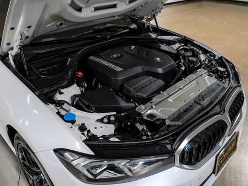 Used 2025 BMW 330i xDrive Sedan AWD/4WD image 54