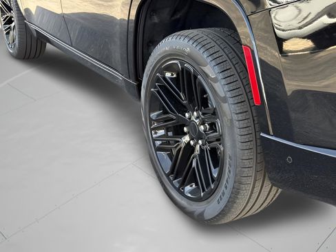 New 2026 Jeep Grand Wagoneer Limited AWD/4WD image 33