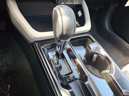 New 2026 Subaru Forester Premium image 8