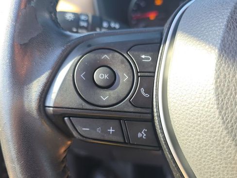 Used 2019 Toyota RAV4 XLE Premium FWD image 21