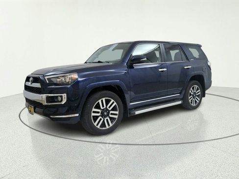 Used 2018 Toyota 4Runner Limited AWD/4WD image 4