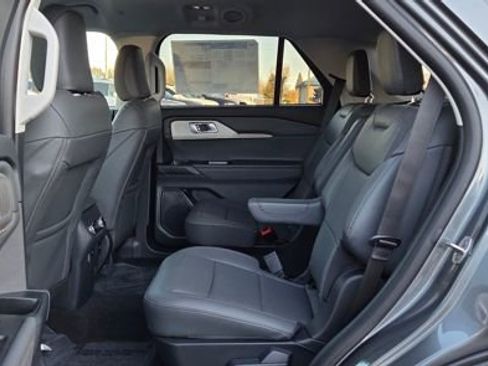 New 2026 Ford Explorer Active w/ Active Comfort Package image 5