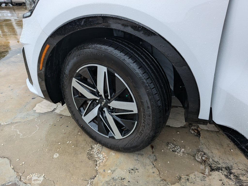 Certified 2023 Kia Sorento EX FWD image 39