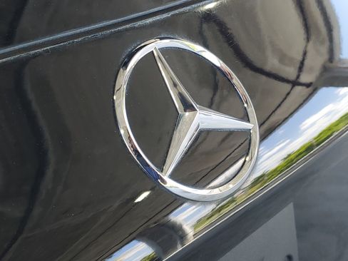 Used 2022 Mercedes-Benz GLC 300 image 5