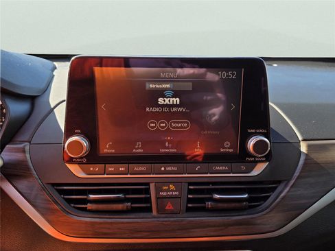 Used 2023 Nissan Altima 2.5 SV image 9