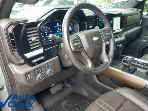 Used 2024 Chevrolet Silverado 1500 High Country w/ Technology Package AWD/4WD image 19