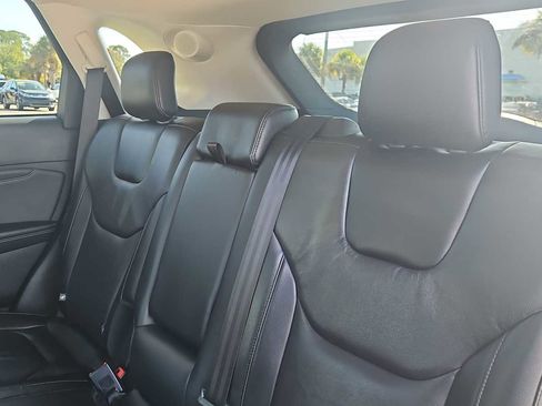 Used 2022 Ford Edge Titanium image 24