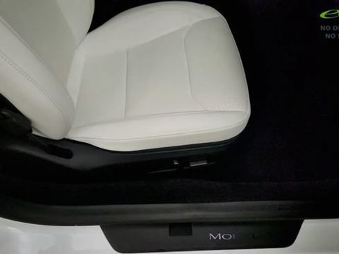 Used 2024 Tesla Model 3 Long Range RWD image 35