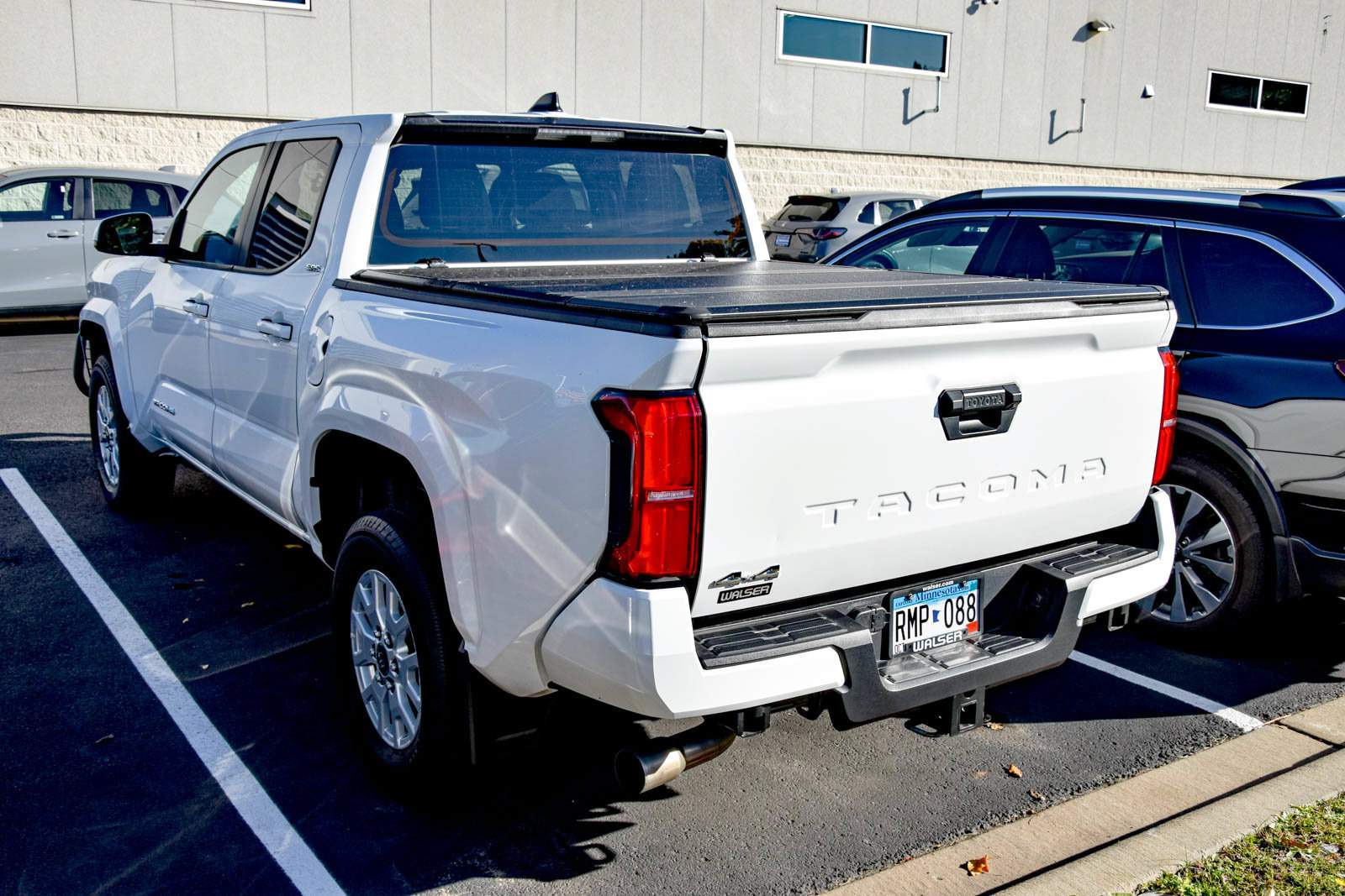Used 2024 Toyota Tacoma SR5 AWD/4WD image 18