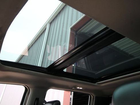 Used 2017 Ford F350 Lariat w/ Lariat Ultimate Package image 39