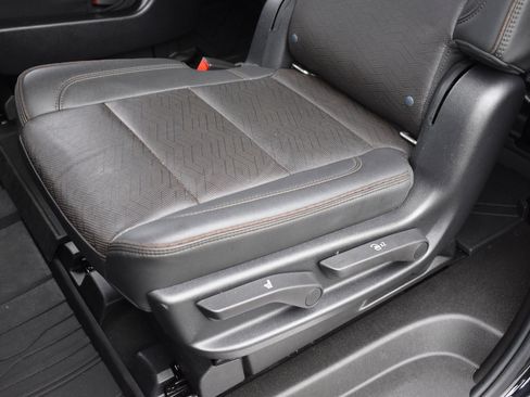 Used 2021 Chevrolet Suburban High Country image 14