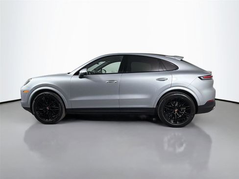 Certified 2026 Porsche Cayenne Coupe AWD/4WD image 2