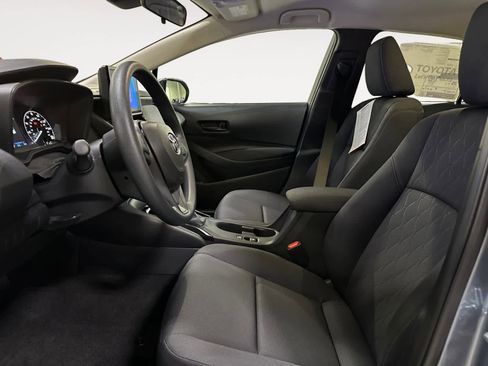 Used 2025 Toyota Corolla LE w/ LE Premium Package image 11