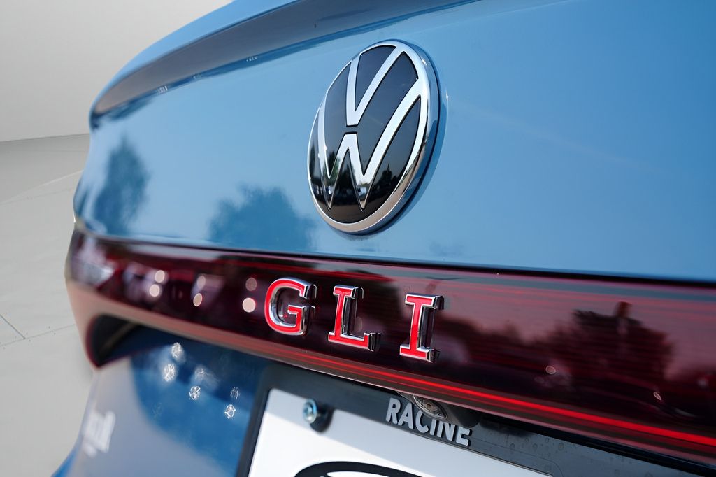 Used 2025 Volkswagen Jetta GLI Autobahn FWD image 15