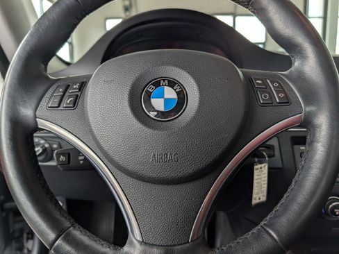 Used 2011 BMW 328i xDrive Coupe AWD/4WD image 17