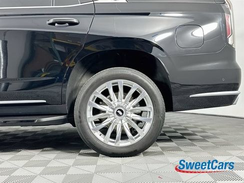 Used 2024 Cadillac Escalade Premium Luxury AWD/4WD image 51
