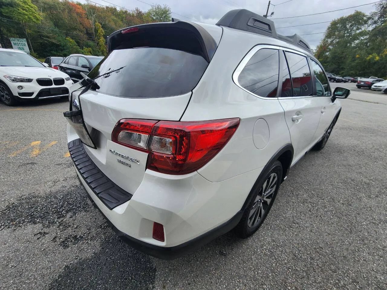Used 2017 Subaru Outback 3.6R Limited AWD/4WD image 5