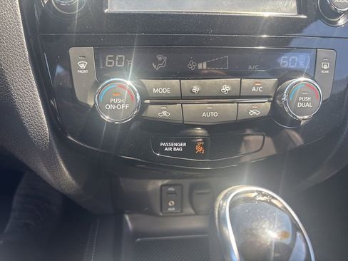 Used 2018 Nissan Rogue Sport SL AWD/4WD image 14