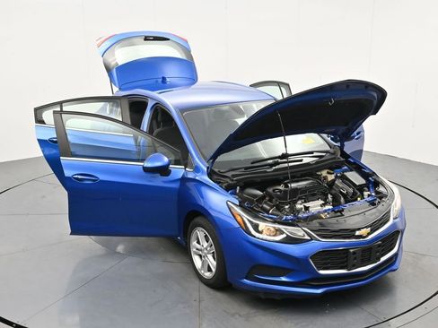 Used 2017 Chevrolet Cruze LT w/ Convenience Package image 39