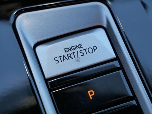 Certified 2024 Volkswagen Atlas Cross Sport SEL image 27