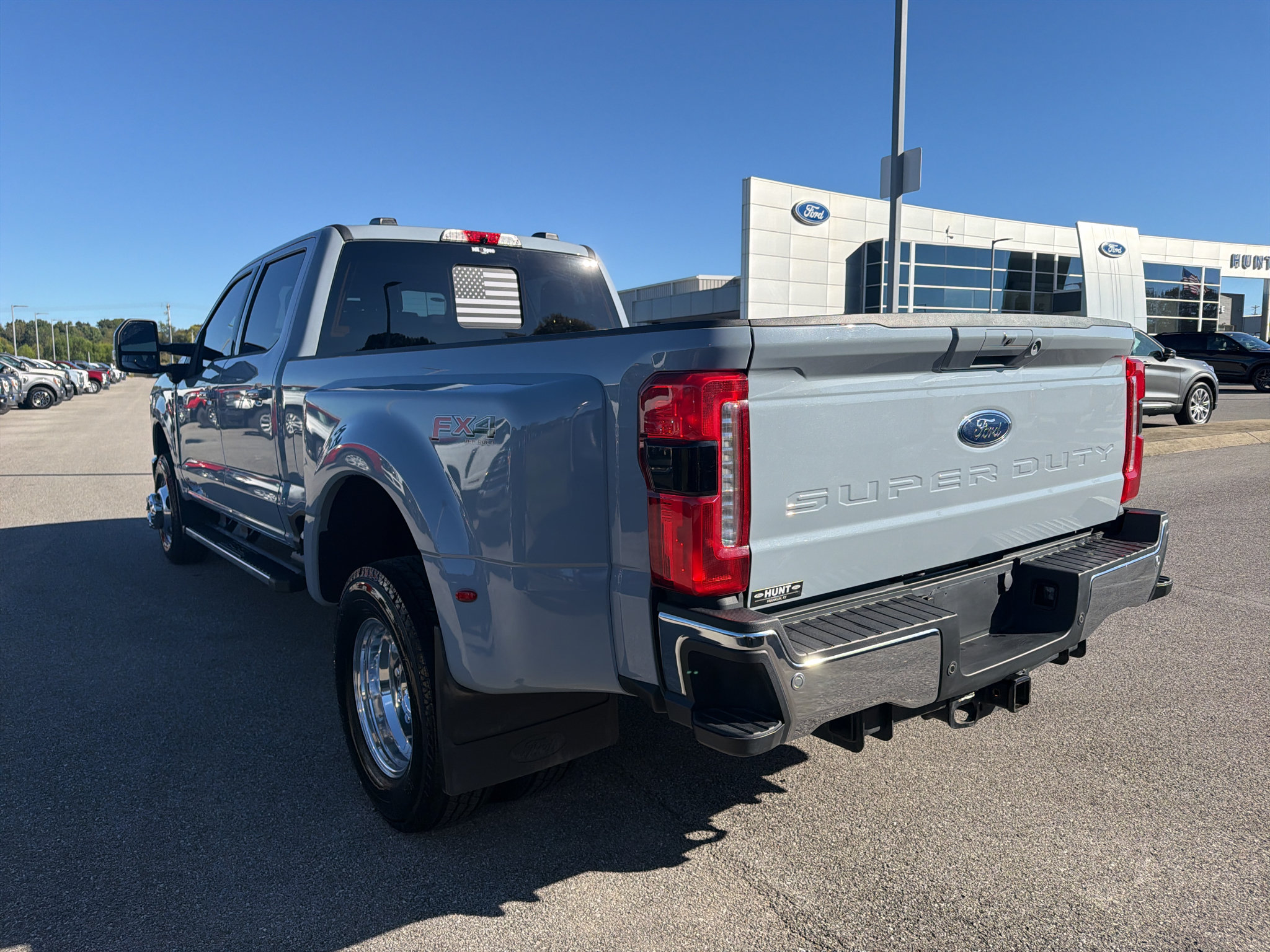 Used 2025 Ford F350 Lariat w/ FX4 Off-Road Package AWD/4WD image 7