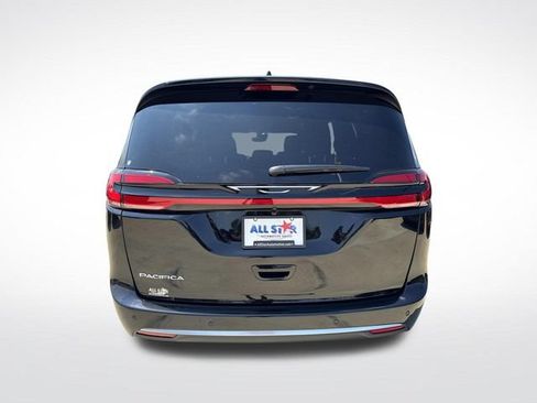 New 2027 Chrysler Pacifica Select FWD image 6
