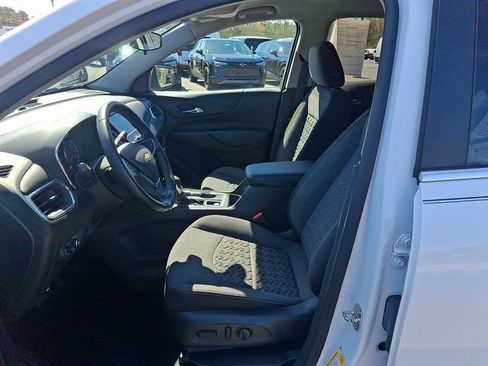 Used 2023 Chevrolet Equinox LT image 12