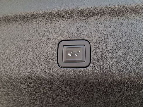 Used 2026 GMC Yukon AT4 Ultimate w/ LPO, Floor Liner Package AWD/4WD image 32