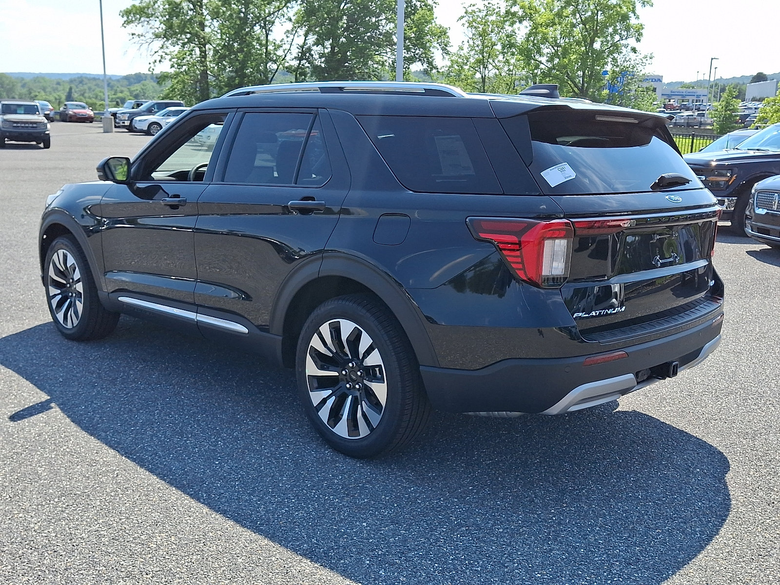 New 2026 Ford Explorer Platinum w/ LUX Leather Package AWD/4WD image 4
