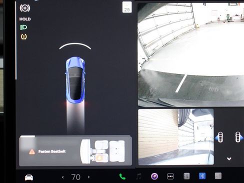 Used 2022 Tesla Model 3 Standard Range image 25