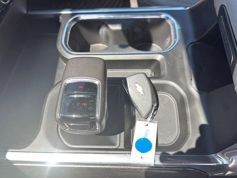 Used 2023 Chevrolet Silverado 1500 LTZ AWD/4WD image 19