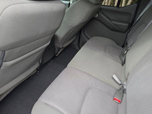 Used 2019 Nissan Frontier SV image 13