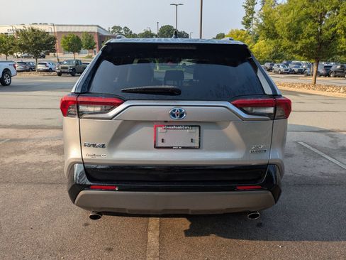 Used 2020 Toyota RAV4 XSE w/ XSE Grade Weather Package AWD/4WD image 5