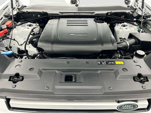 Used 2025 Land Rover Defender 110 S image 28