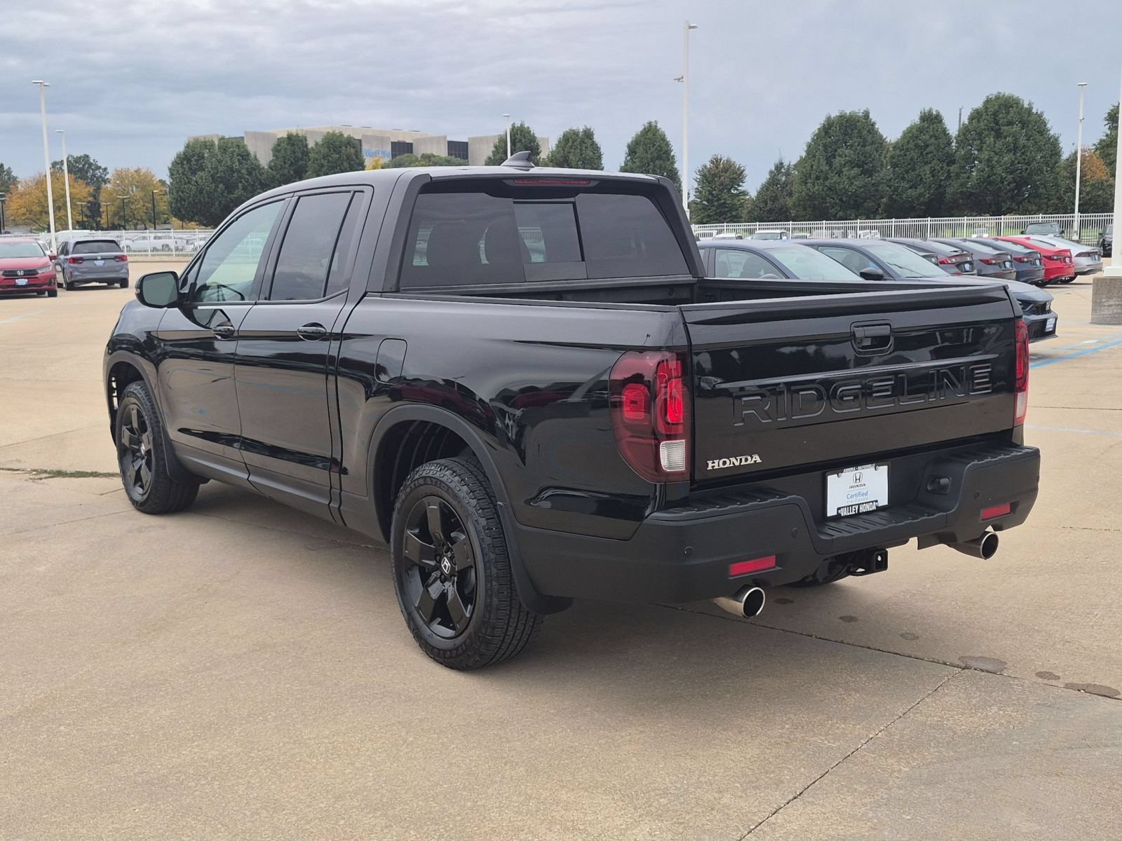 Certified 2025 Honda Ridgeline Black Edition image 8