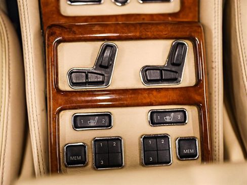 Used 2000 Rolls-Royce Corniche RWD image 41