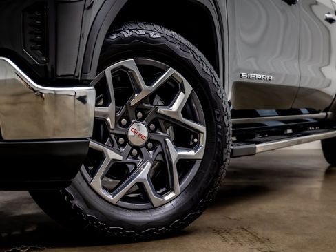 Used 2023 GMC Sierra 1500 SLT w/ SLT Premium Plus Package AWD/4WD image 25