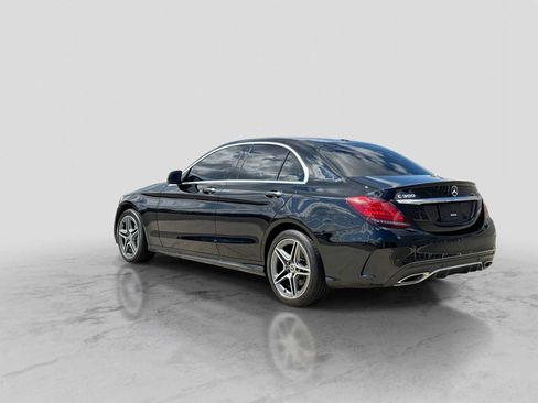 Used 2020 Mercedes-Benz C 300 4MATIC Sedan image 4