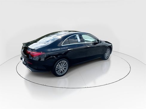 Used 2024 Mercedes-Benz CLA 250 4MATIC w/ Exclusive Package image 8