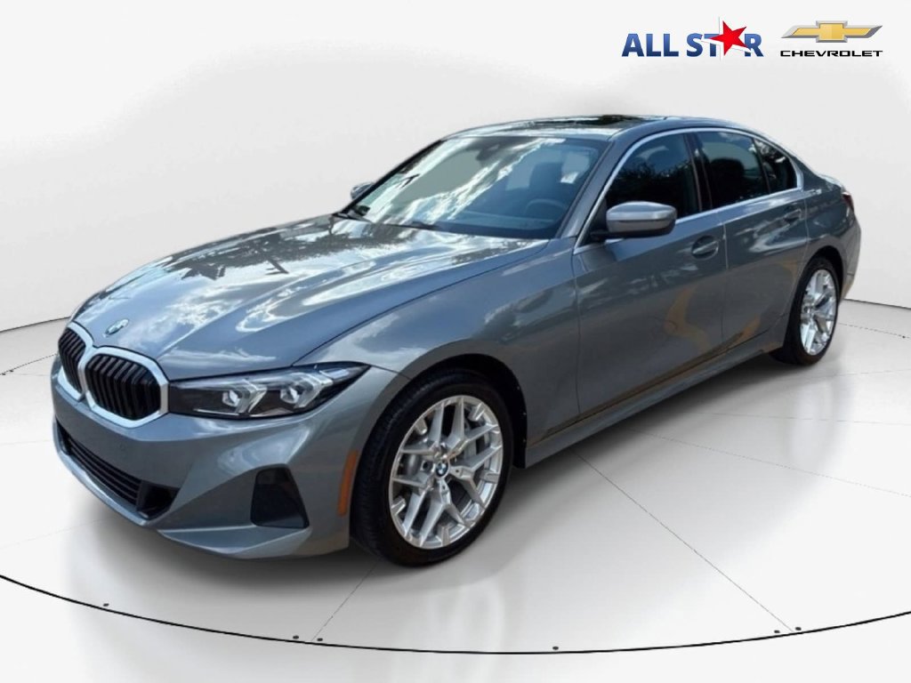 Used 2025 BMW 330i Sedan RWD image 3