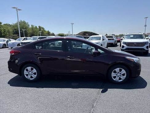 Used 2017 Kia Forte LX FWD image 10