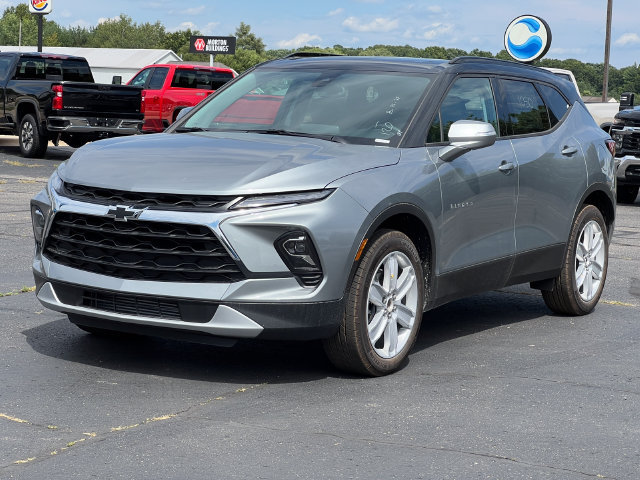 New 2026 Chevrolet Blazer LT AWD/4WD image 2