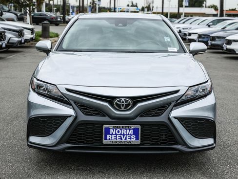 Used 2024 Toyota Camry SE image 2