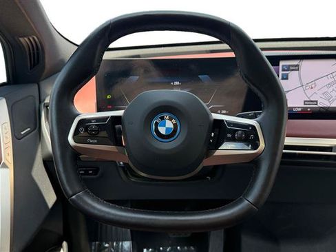 Used 2022 BMW iX xDrive50 w/ Premium Package AWD/4WD image 13