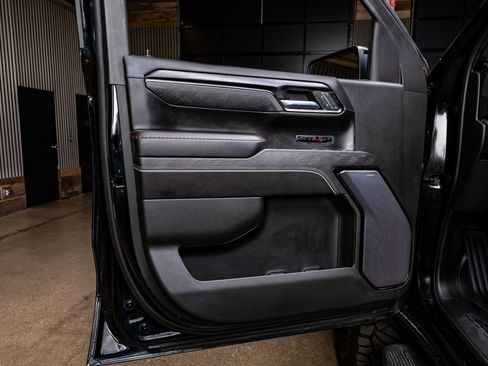 Used 2022 GMC Sierra 1500 AT4X image 36