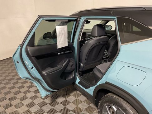 Used 2024 Kia Seltos S image 32