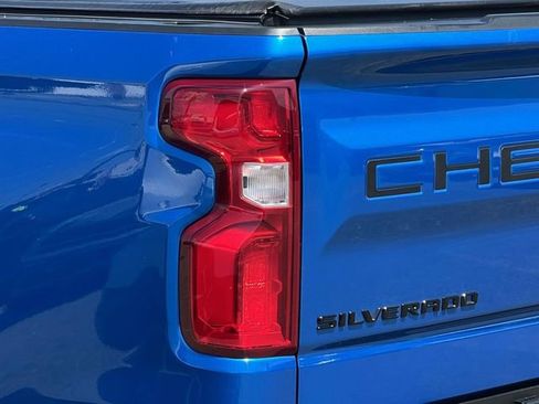 Used 2023 Chevrolet Silverado 1500 LTZ w/ LTZ Premium Package AWD/4WD image 11